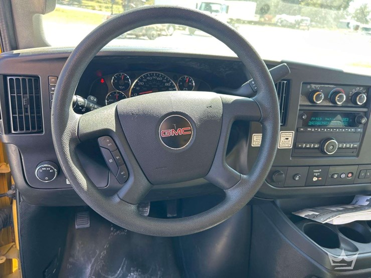 2019-gmc-3500-image-11