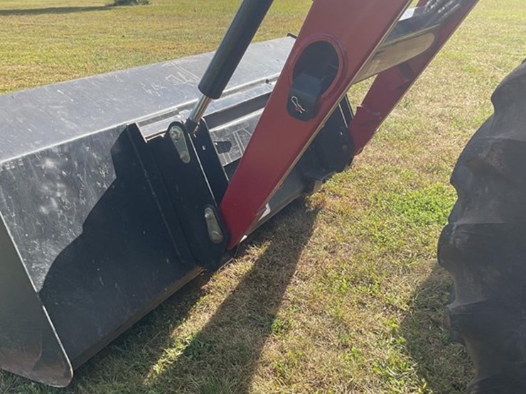 2011-case-ih-farmall-75a-image-11