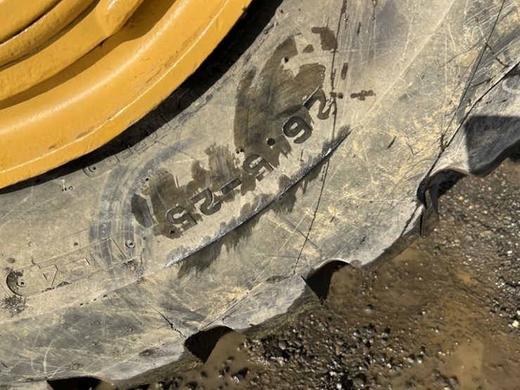 1990-caterpillar-d30d-image-12