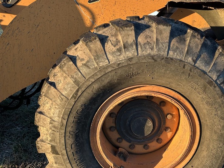 2014-case-721f-xr-image-9