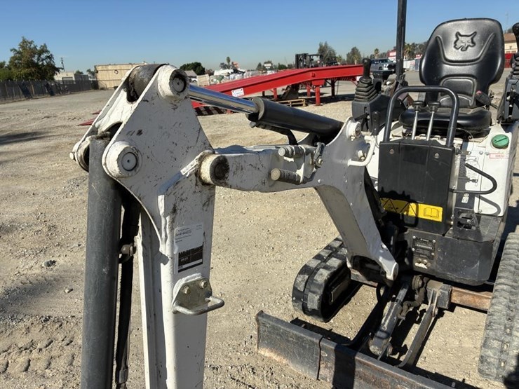 2019-bobcat-e10-image-8