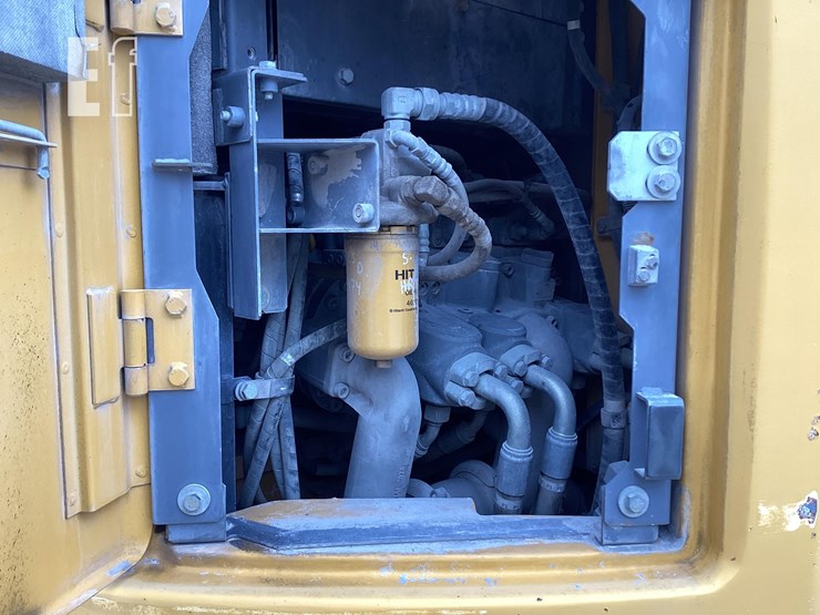 2019-deere-245g-lc-image-11