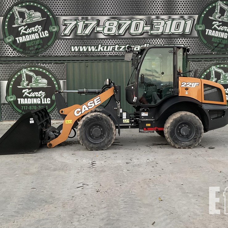 2021 CASE 221F