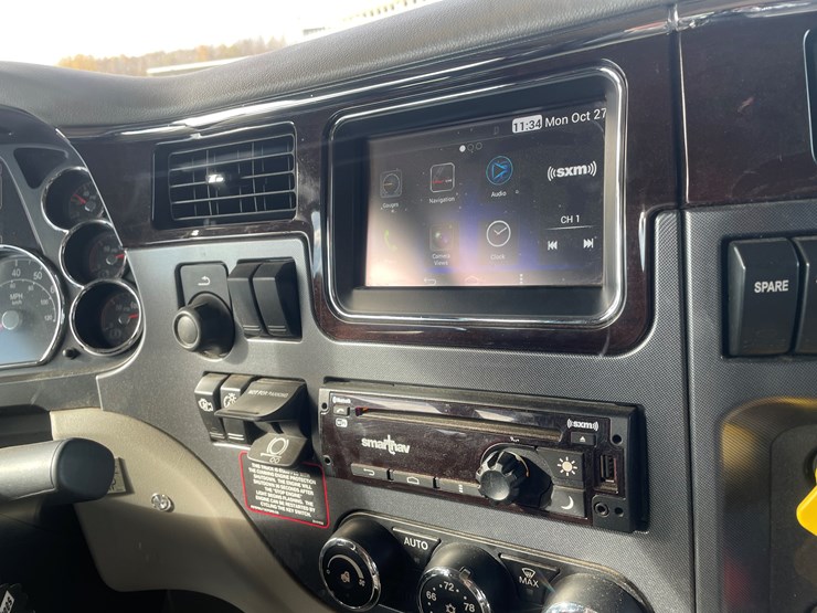 #3822-•-2019-peterbilt-heavy-rotator-truck-(has-mn-title-in-delay,-may-take-6-8-weeks)-image-56