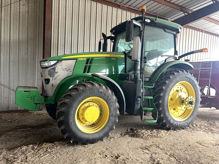 john-deere-7210-image-21