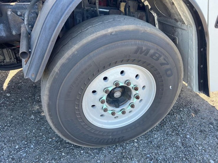 2015-mack-leu633-image-17