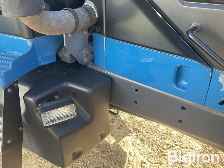 new-holland-8770-image-17