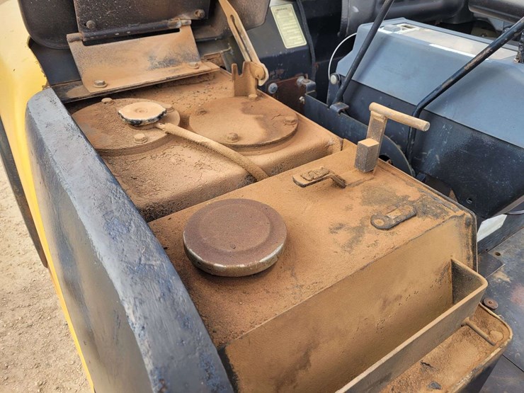 2001-caterpillar-303.5-image-19