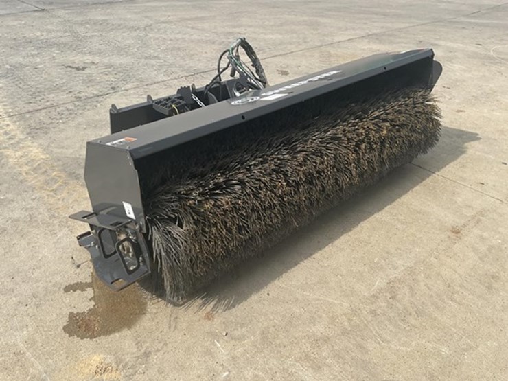 #82-•-2025-sweepster-md84-sweeper-image-1