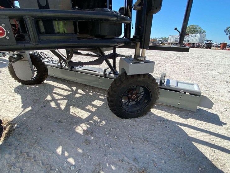 2019-ligchine-spiderscreed-concrete-screed-image-15