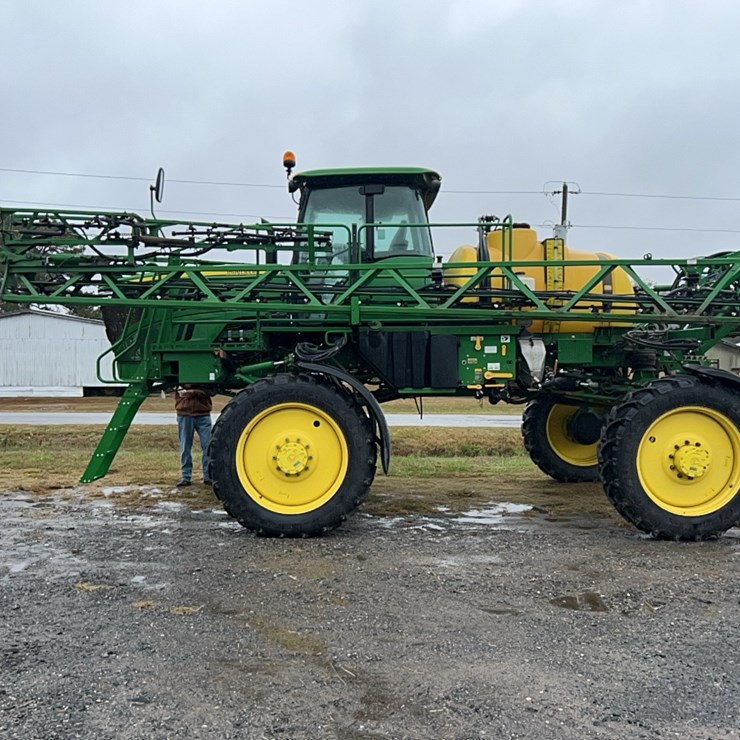 JOHN DEERE R