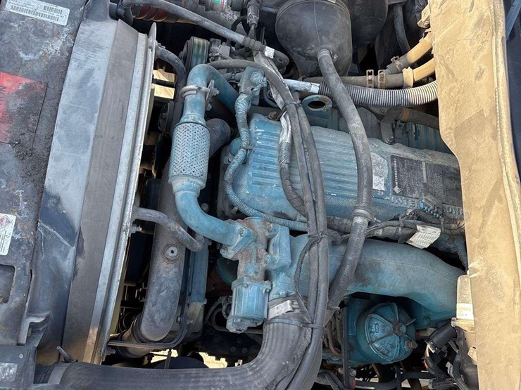 2006-international-durastar-4300-image-27