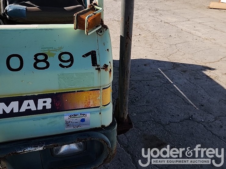 2005-yanmar-c30r-2-image-12