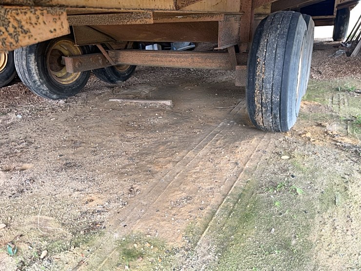 peanut-trailer,-tandem-axle-image-3