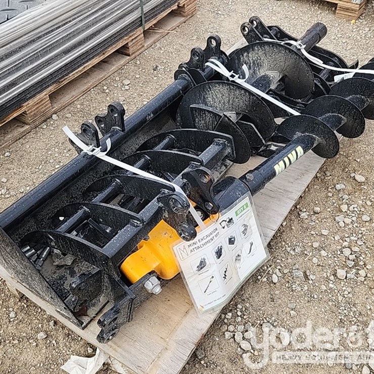 2025 CATERPILLAR 301.8