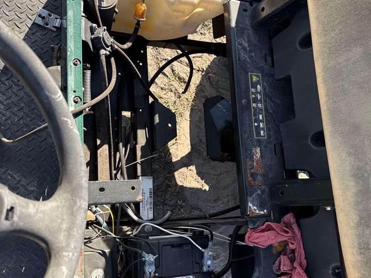 2004-e-z-go-terrain-1000-g-electric-utility-cart-image-7