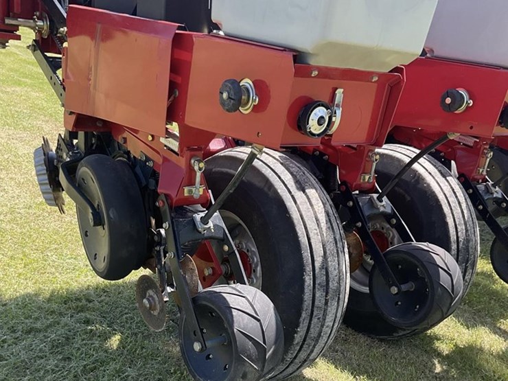 2011-case-ih-1250-image-13