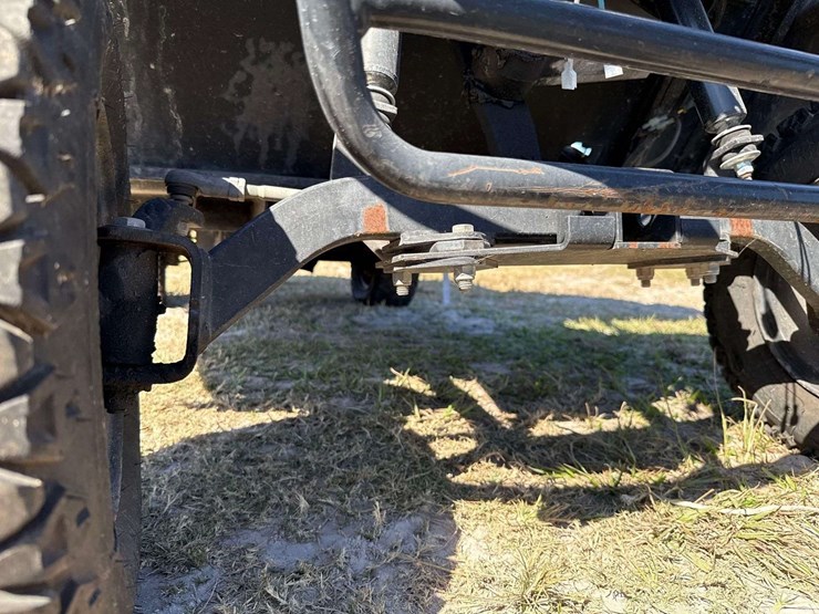 2006-e-z-go-st350-image-15