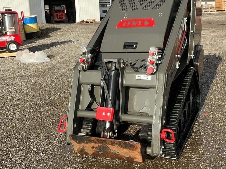 #1050-•-2024-lynx-lx-1200-mini-skid-steer-loader-image-8