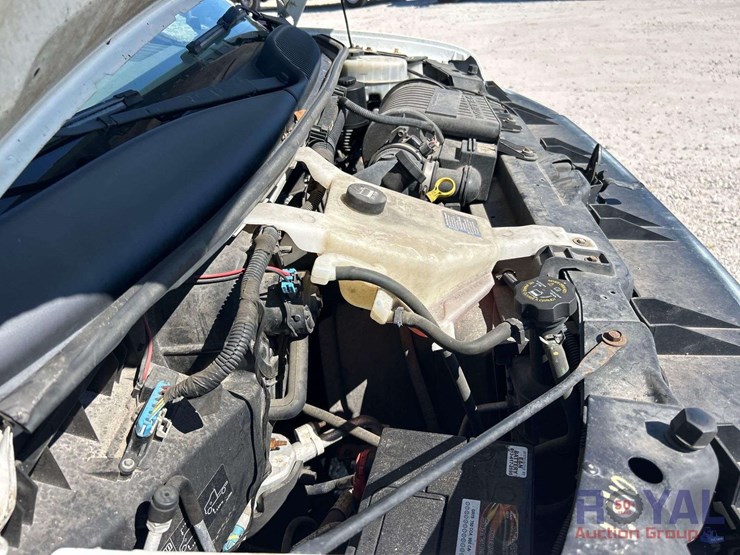 2012-gmc-3500-image-9