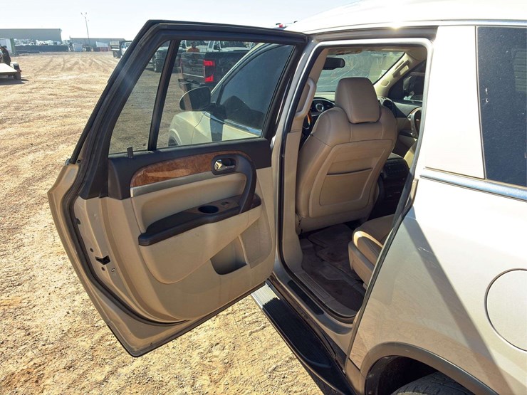 2012-buick-enclave-image-5