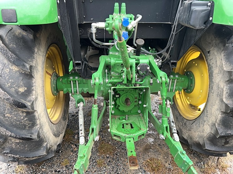 john-deere-5.5-image-6