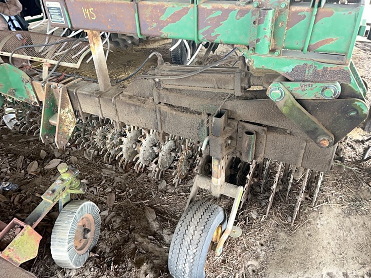 john-deere-8-image-5