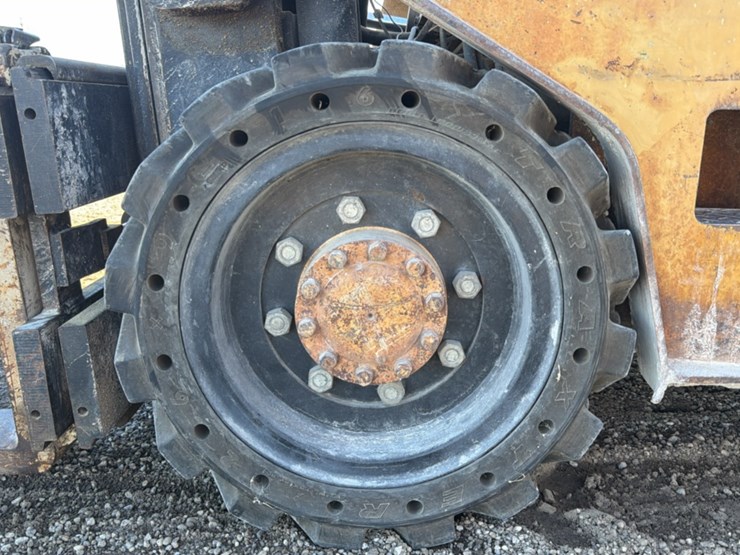 #1353-•-yale-gtc080-forklift-image-12