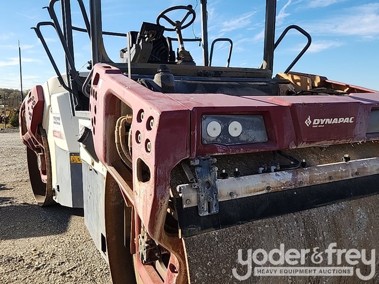 2018-dynapac-cc4200-image-22