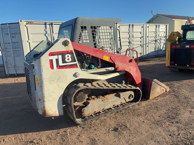2019-takeuchi-tl8-image-2