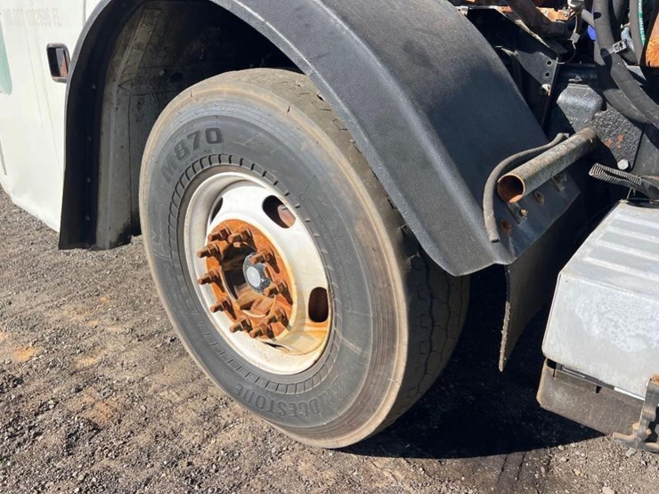 2014-mack-leu613-image-26