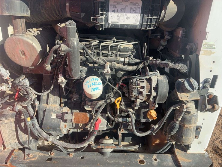 2019-bobcat-s570-image-20