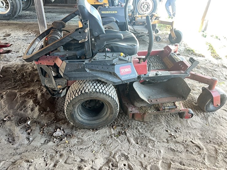 2000-hdx-toro-zero-turn-mower,-kawasaki-engine-image-5