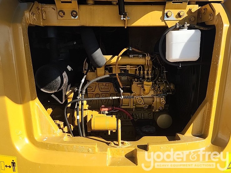 2018-caterpillar-305.5-image-27