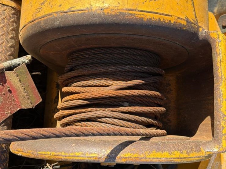 1985-john-deere-640c-image-21