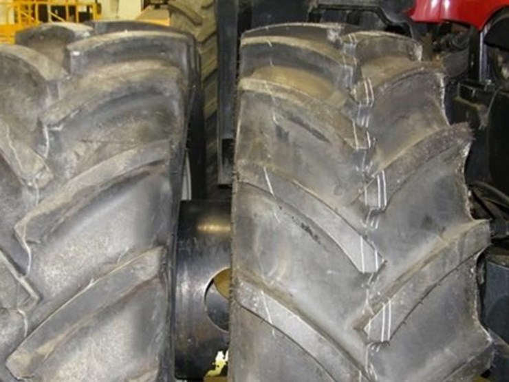 2010-case-ih-magnum-305-image-21