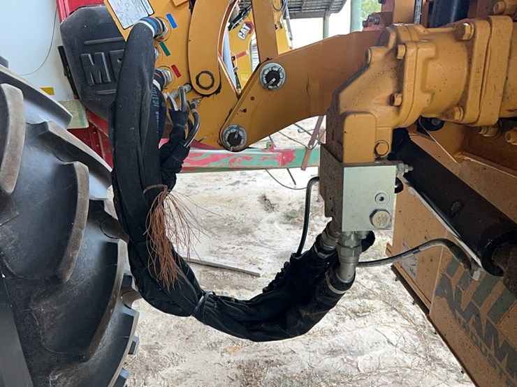 john-deere-6135e-image-19