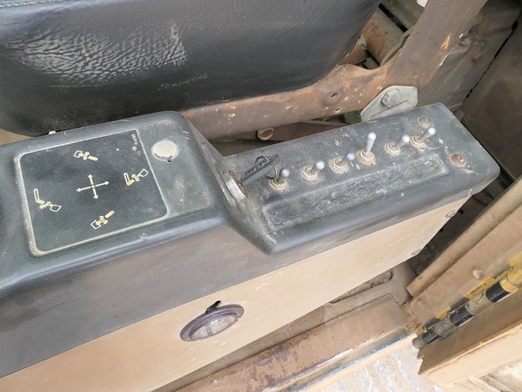 caterpillar-215c-image-37