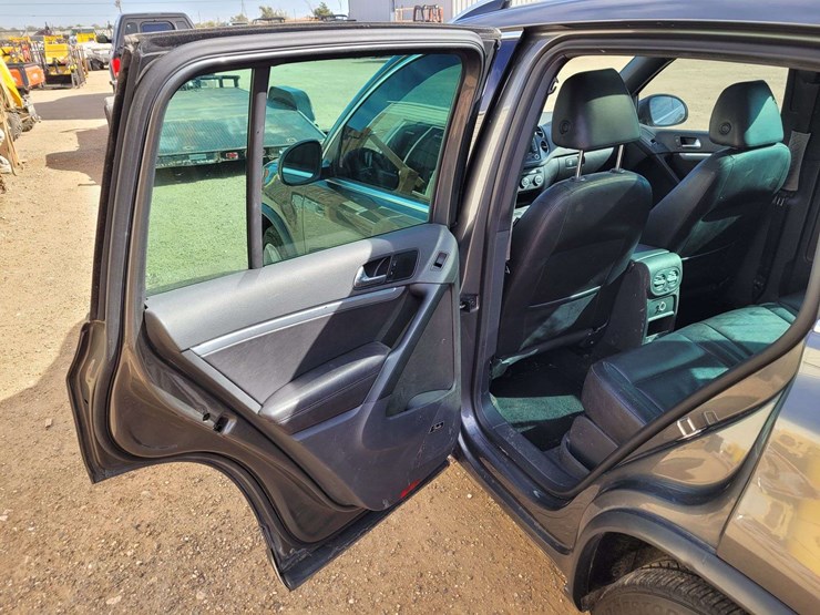 2015-volkswagen-tiguan-image-5