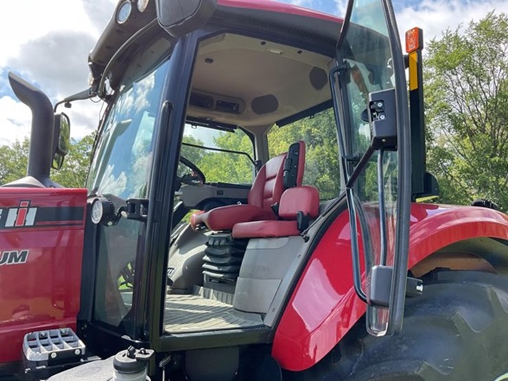 2020-case-ih-magnum-180-image-22