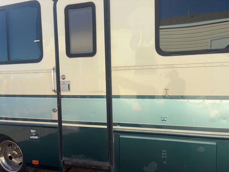 1997-chevrolet-p30-image-19