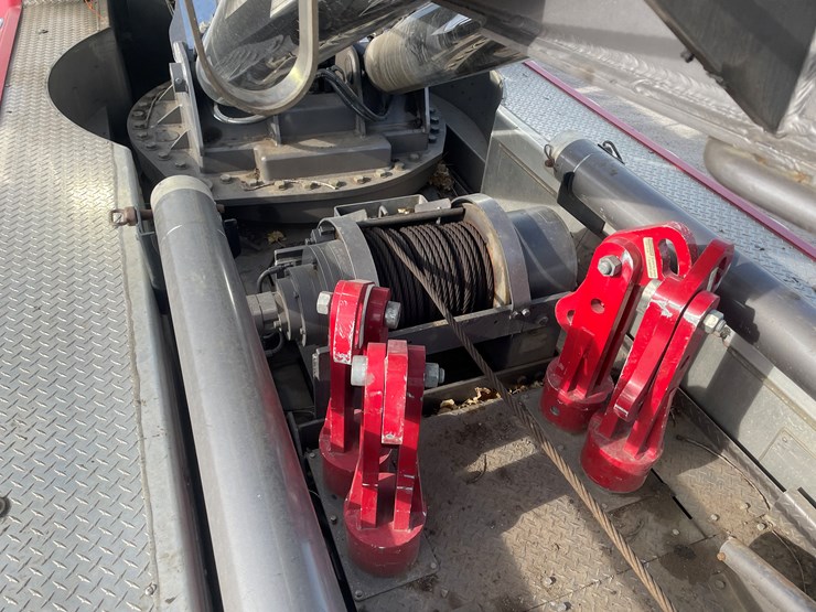 #3822-•-2019-peterbilt-heavy-rotator-truck-(has-mn-title-in-delay,-may-take-6-8-weeks)-image-11