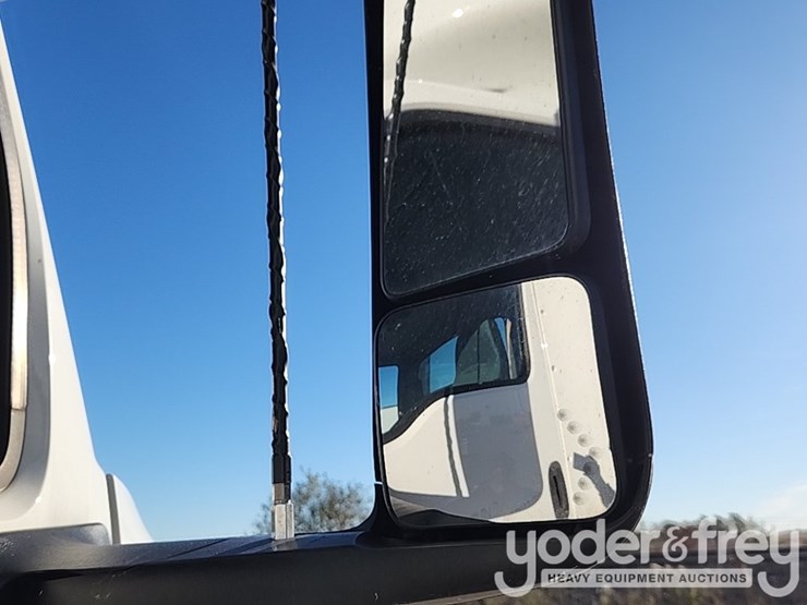 2021-international-rh613-image-51