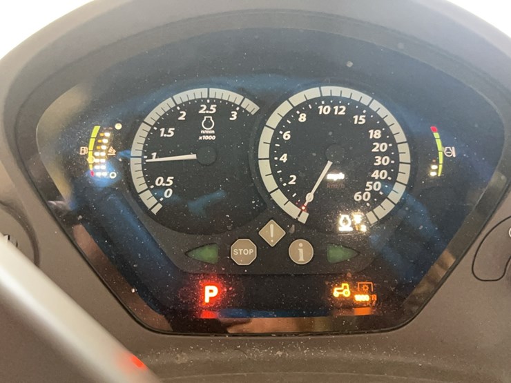 john-deere-6215-image-15