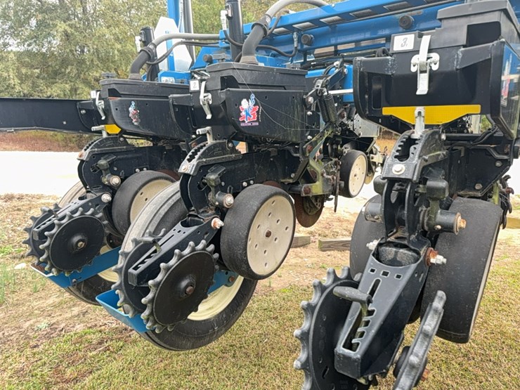 kinze-3660-image-32