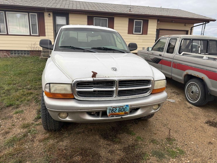 2004-dodge-dakota-image-2