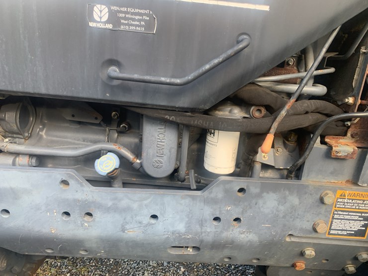 new-holland-tv140-image-17