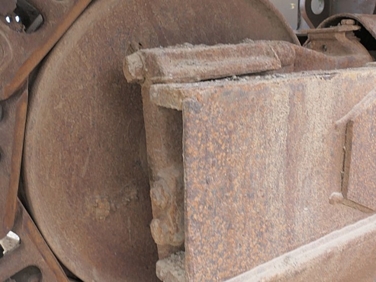 caterpillar-215c-image-15