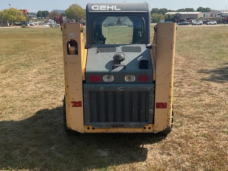 2005-gehl-4640-image-4