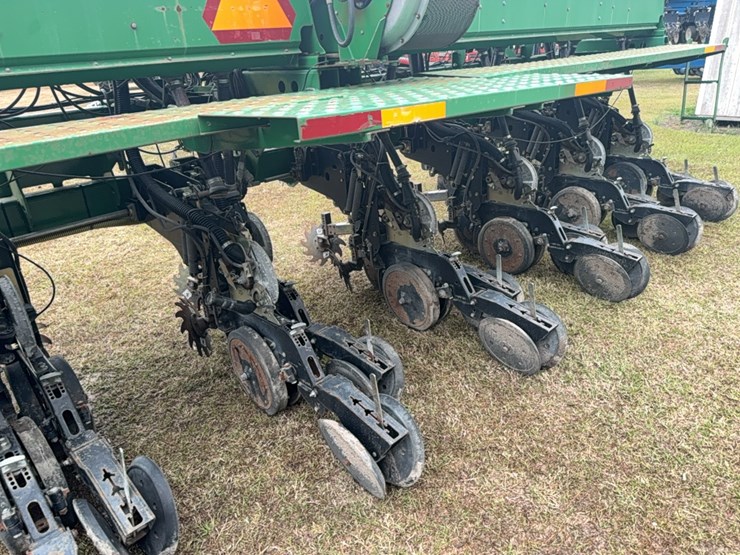 great-plains-2525a-image-10